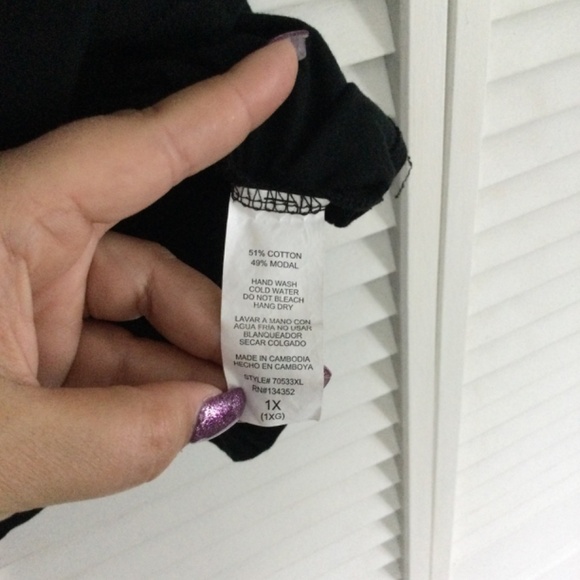 Cold Shoulder Sporty Tee - Picture 2 of 2